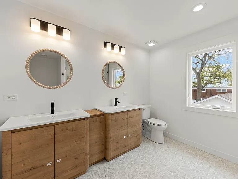 118 N President St — Photo 17