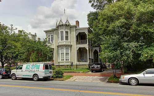 214 E Gwinnett St #B Photo 1