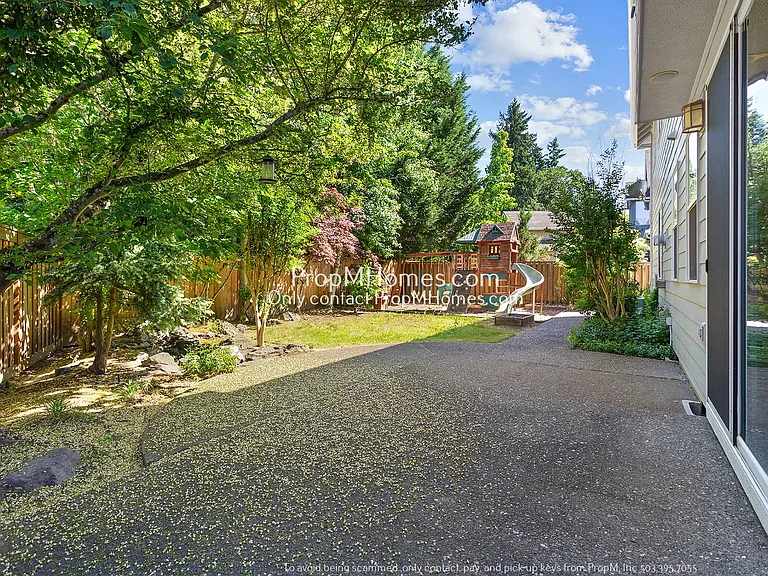 340 SW Delta Dr — Photo 29