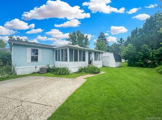 4 Nixon Dr, Davison, MI 48423