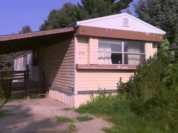 208 N 6th St, Plainview, NE 68769