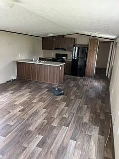 4th image of 16111 Orleans Dr