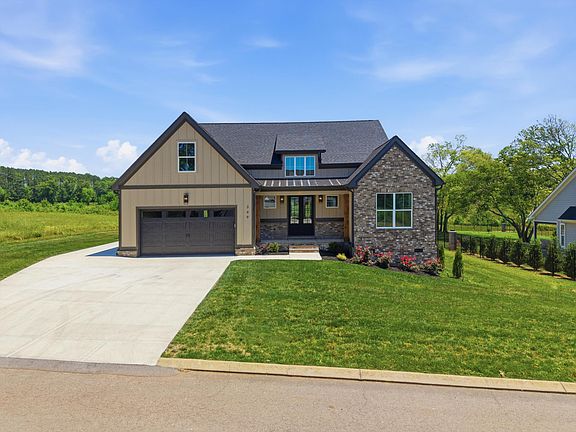 3rd image of 349 Clubhouse Dr