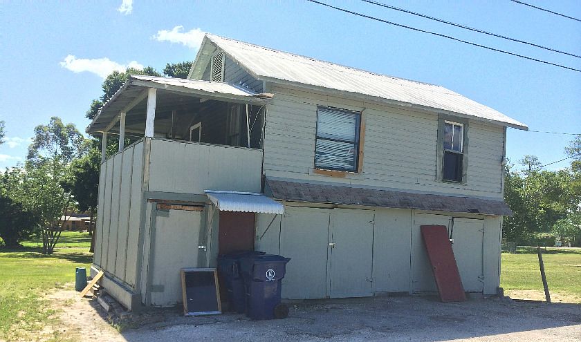 2nd image of 117 4th St