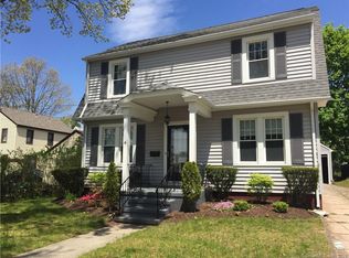 4 Collett St, North Haven, CT 06473