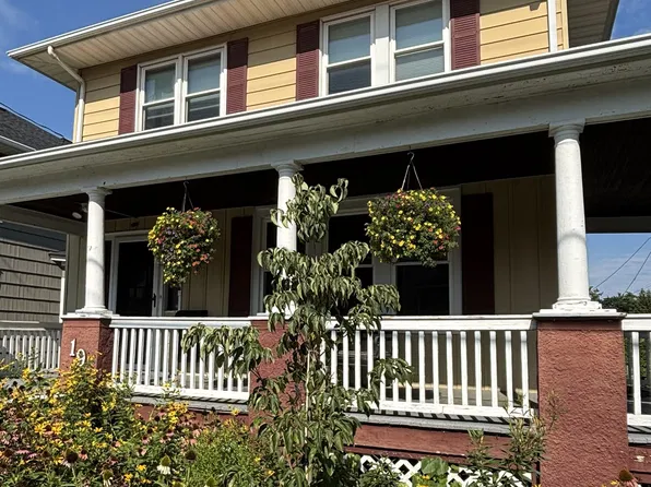 19 S Cedar St, Beacon, NY 12508