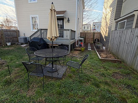 4th image of 820 N 25th St