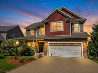 8 Cardiff Dr, Morgantown, WV 26508