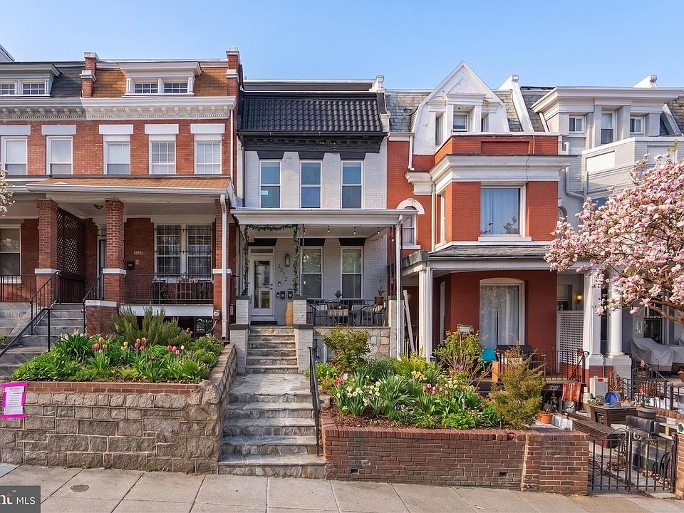 1st image of 3572 13th St NW #2