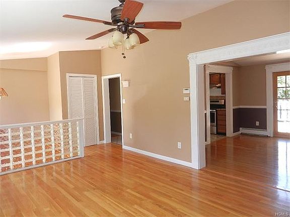 3rd image of 44 Lakeview Dr