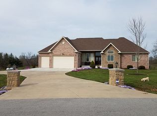 1445 E River Oak Dr, Springfield, MO 65803