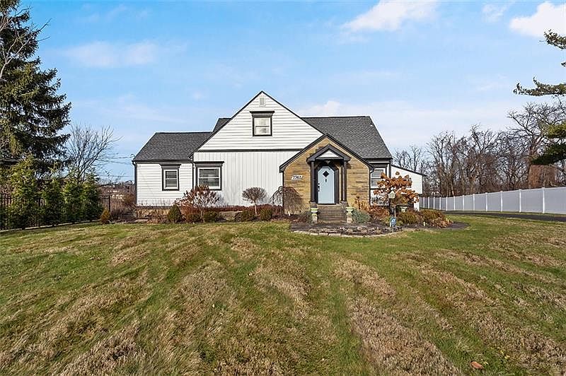 7762 Steubenville Pike Oakdale PA Zillow