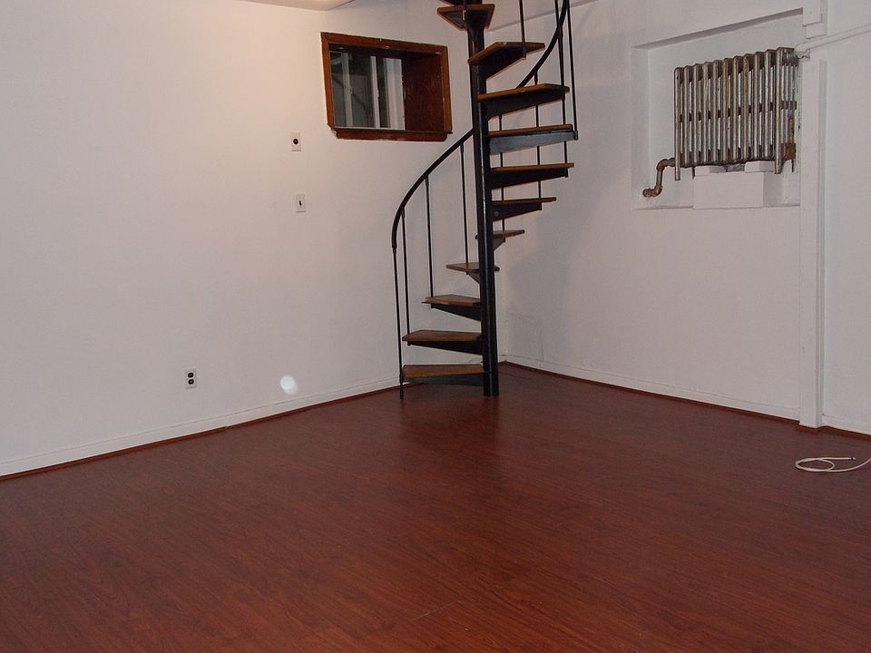 1st image of 33 W 82nd St APT 1B