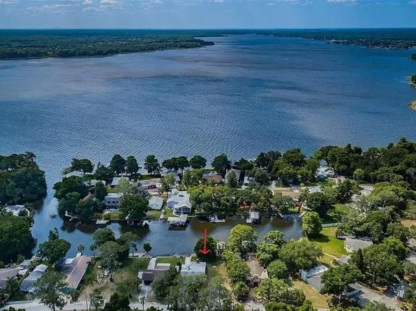 1154 Lagoon Rd, Tarpon Springs, FL 34689