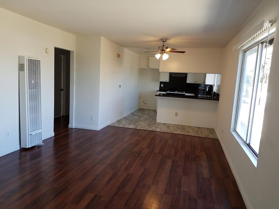 1st image of 3064 E 70th St