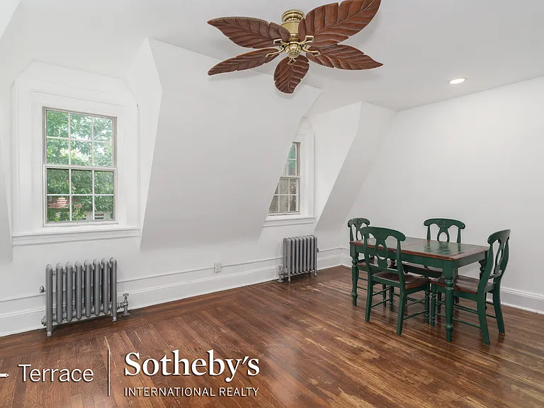 281 Burns St #2 — Photo 2