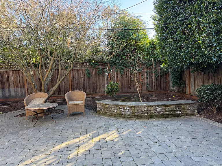 383 Hedge Rd — Photo 16
