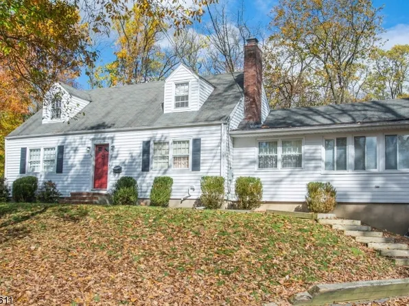 49 Sylvan Dr, Morris Plains Boro, NJ 07950