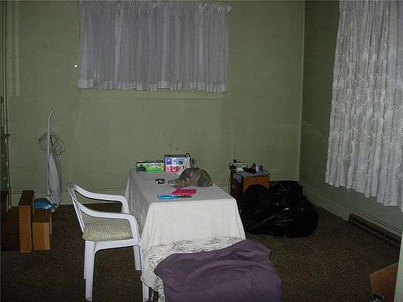 5th image of 703 Wayne Ave