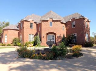 916 E Robertson Rd, Enid, OK 73701