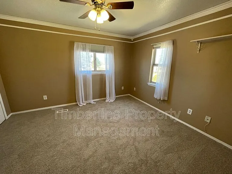 8089 Lexington Park Dr — Photo 10
