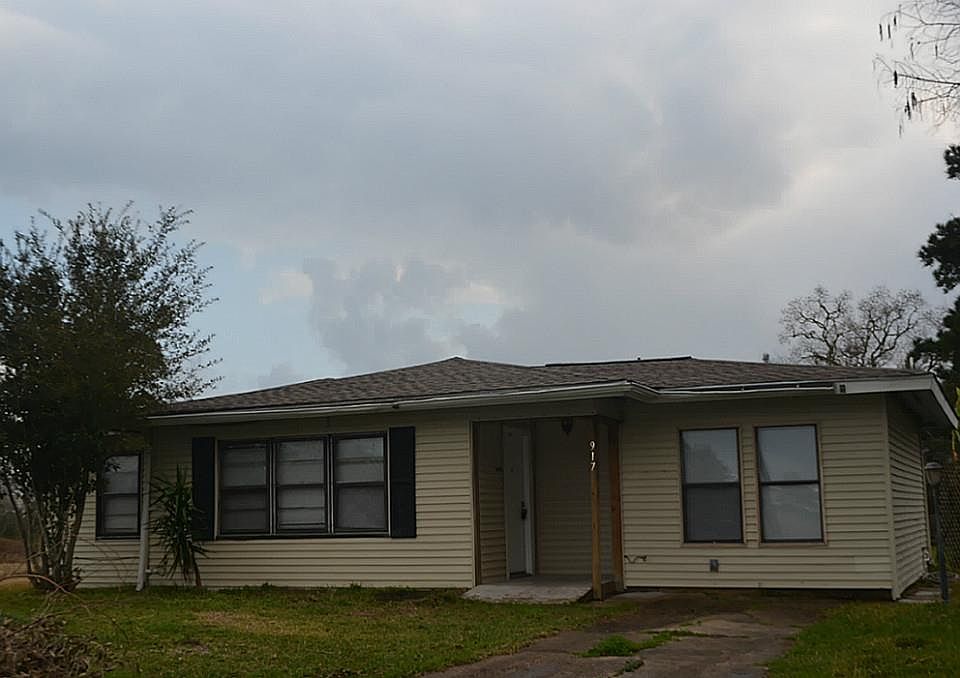 1st image of 917 Temple Dr
