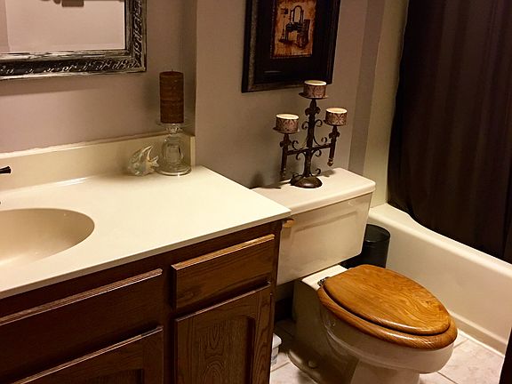 Downstairs Full Bath