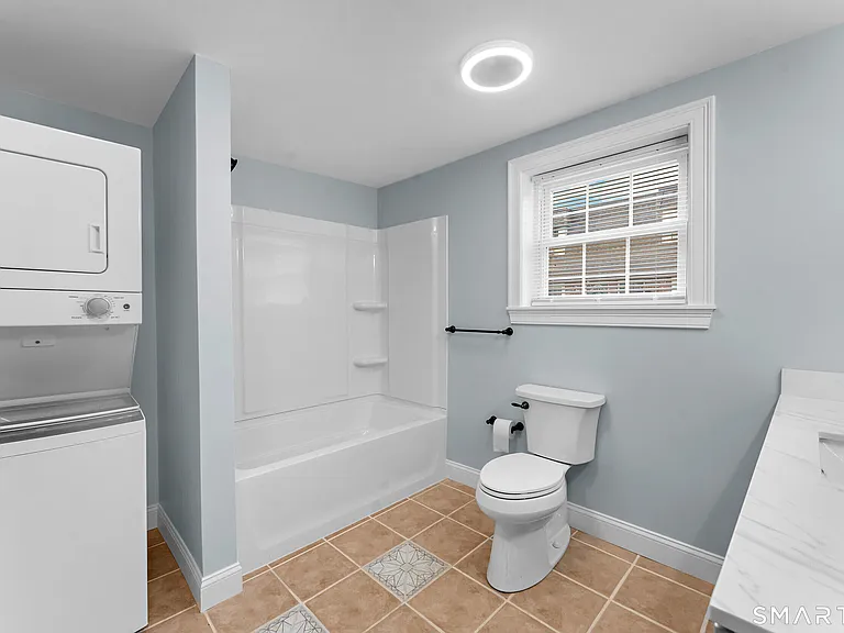 324 Main St #2 — Photo 6