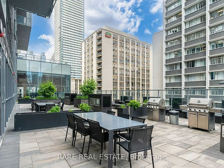 7 Grenville St #3307 — Photo 16