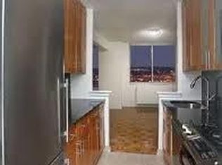 235 W 35th St, New York, NY 10001