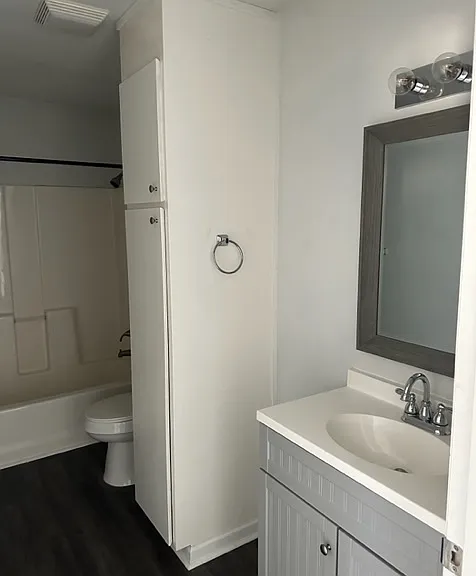 138 John Carl Dr #138 — Photo 9