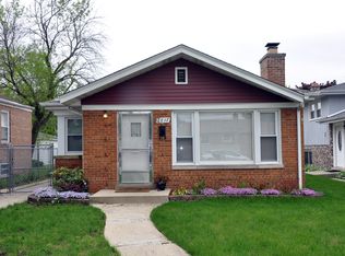 2817 W 97th St, Evergreen Park, IL
