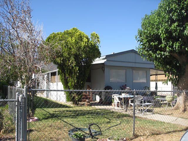 2nd image of 1818 Chain Ave