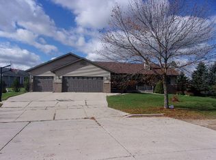 2020 Geri Ln, Manitowoc, WI 54220