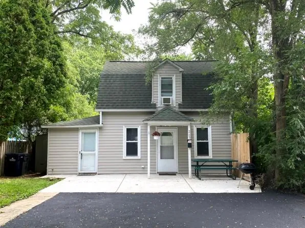 263 Orchard St, Elgin, IL 60123