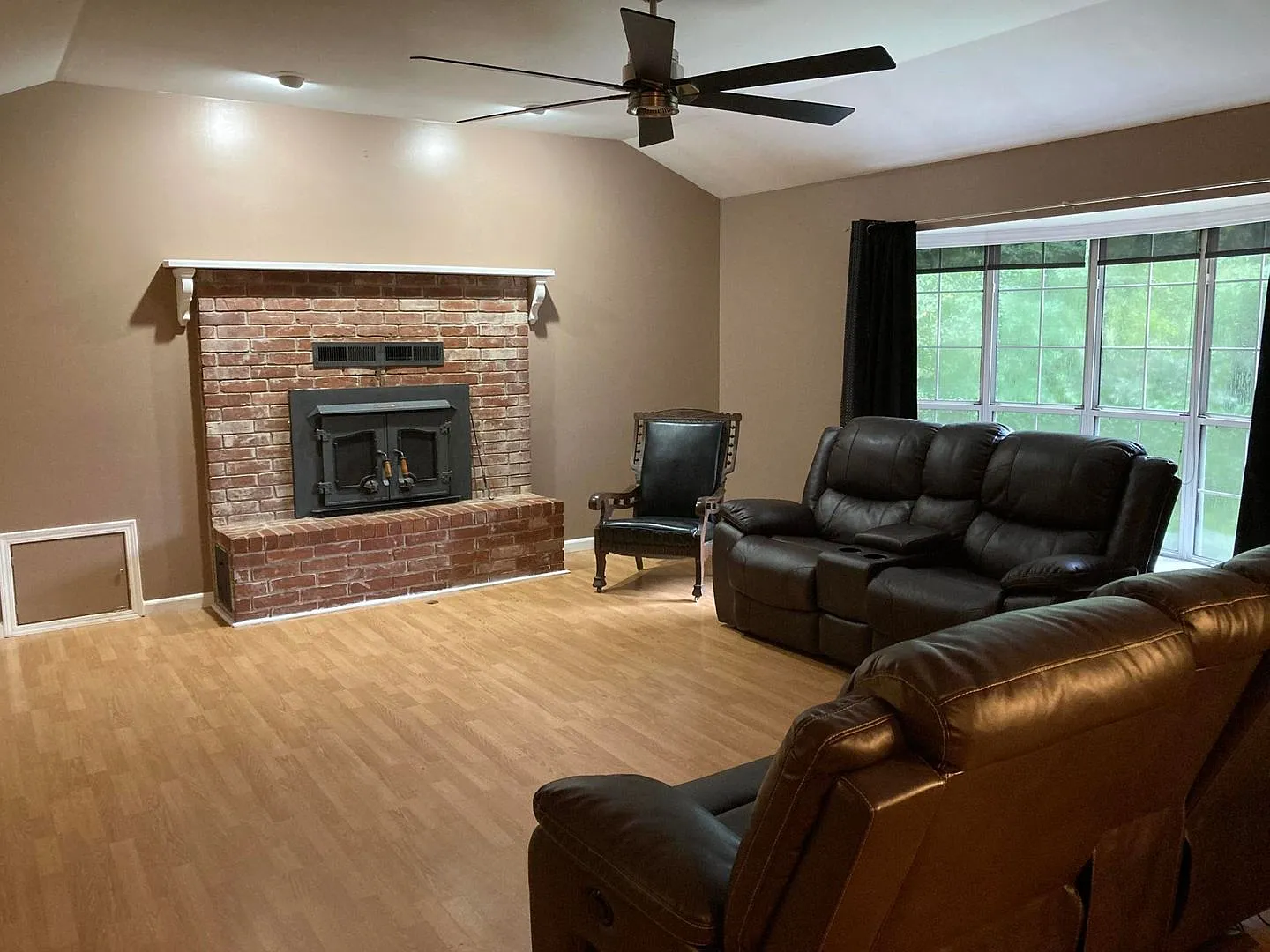Looking for the feeling of privacy and seclusion, but still in town? — Photo 2
