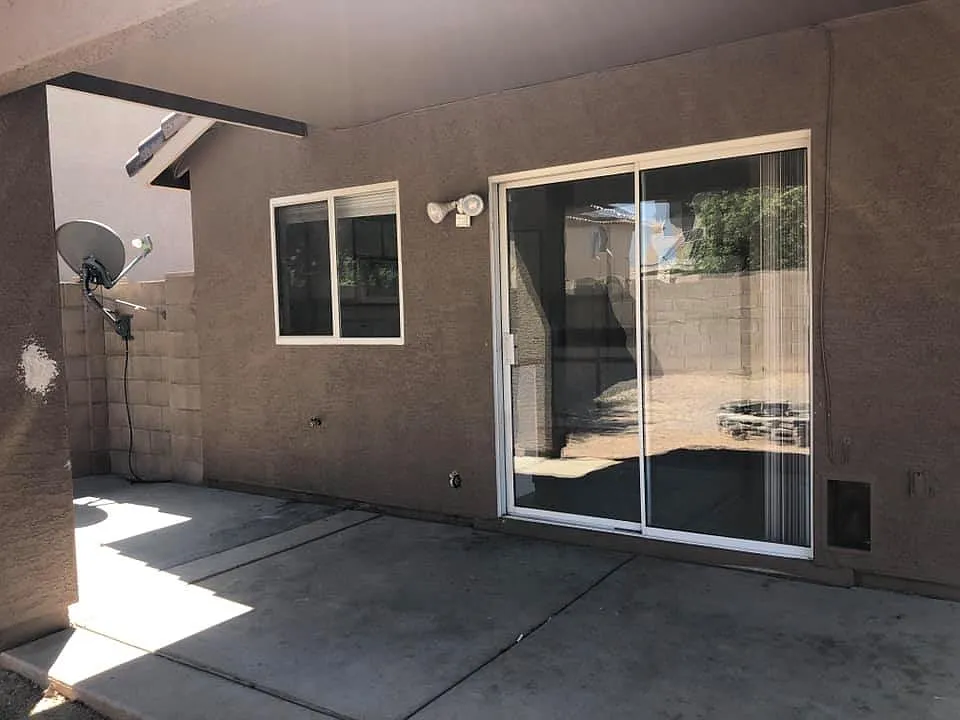 3 bed, 1090 sqft, $1,700 — Photo 4