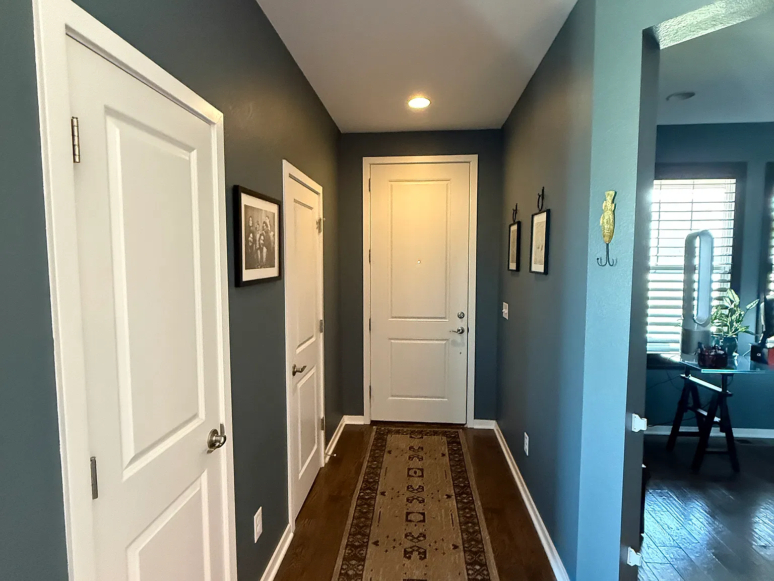 3 bed, 2.5 bath, 1819 sqft, $3,000 — Photo 2