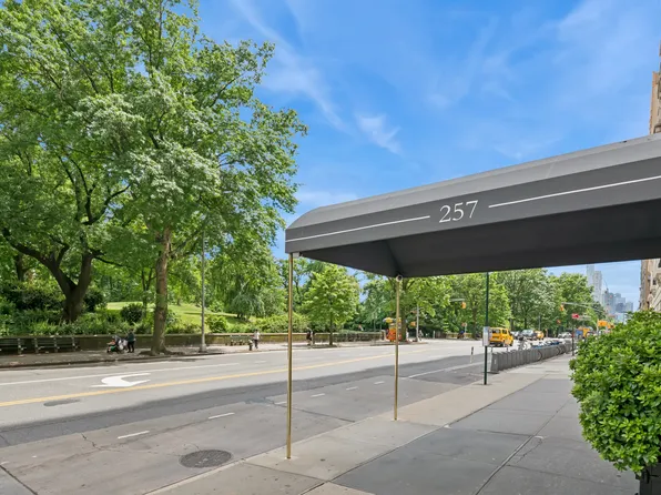 257 Central Park West image 5 of 6