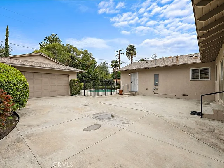 509 California Dr — Photo 21