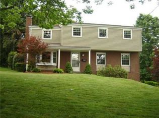 1338 Foxwood Dr, Monroeville, PA