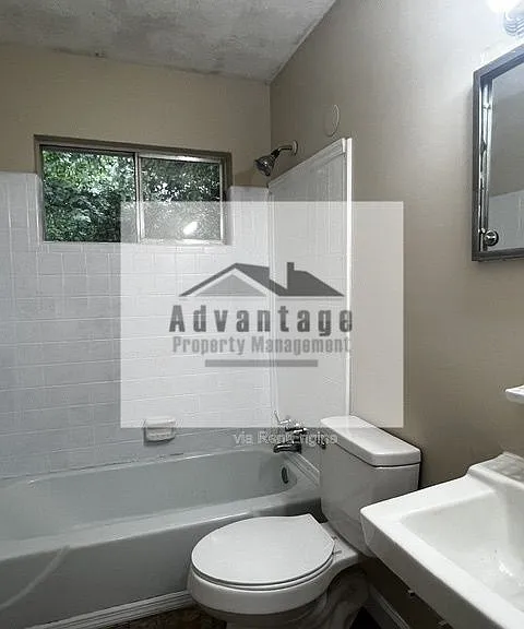 6488 Veracruse Dr — Photo 8