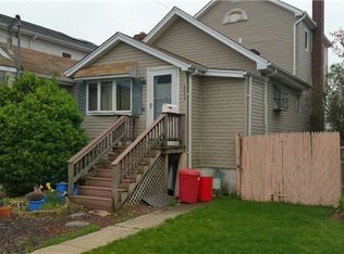 2546 Riverside Dr, Wantagh, NY 11793