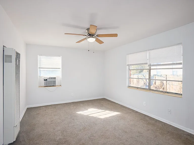1171 Woodland Ave NE — Photo 3