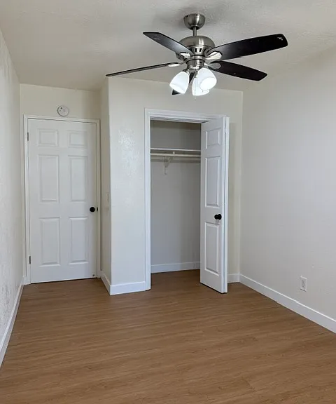 9245 Mills Ave — Photo 12