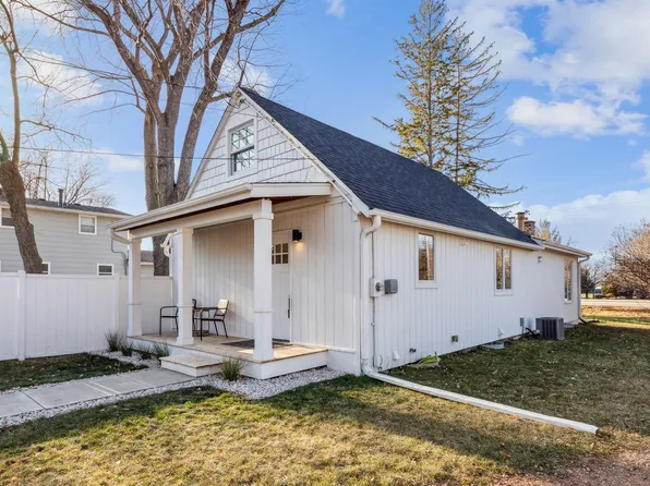 512 Jefferson Ave SW, Watertown, MN 55388