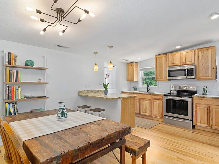 53 Harris Rd — Photo 9