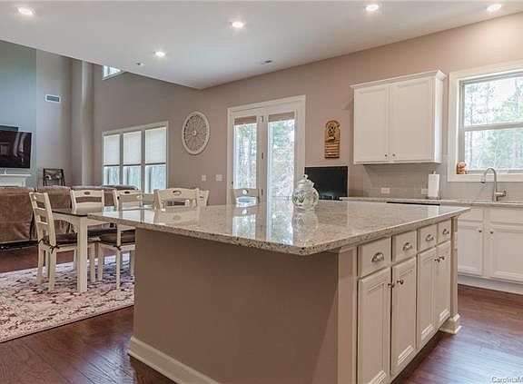 4th image of 1050 Arges River Dr
