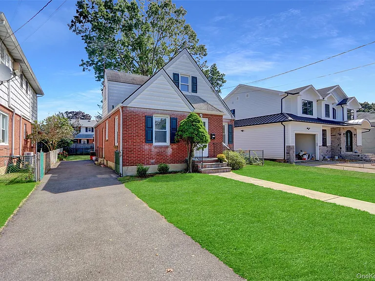 322 Harvard Rd S — Photo 21