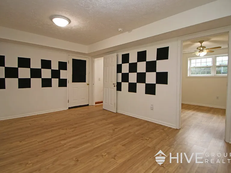 235 Quail Run Dr — Photo 17
